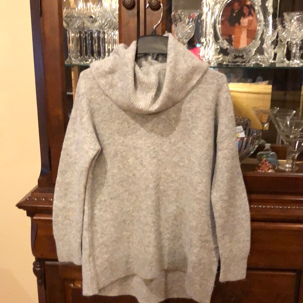 Women’s Ann Taylor Loft Sweater